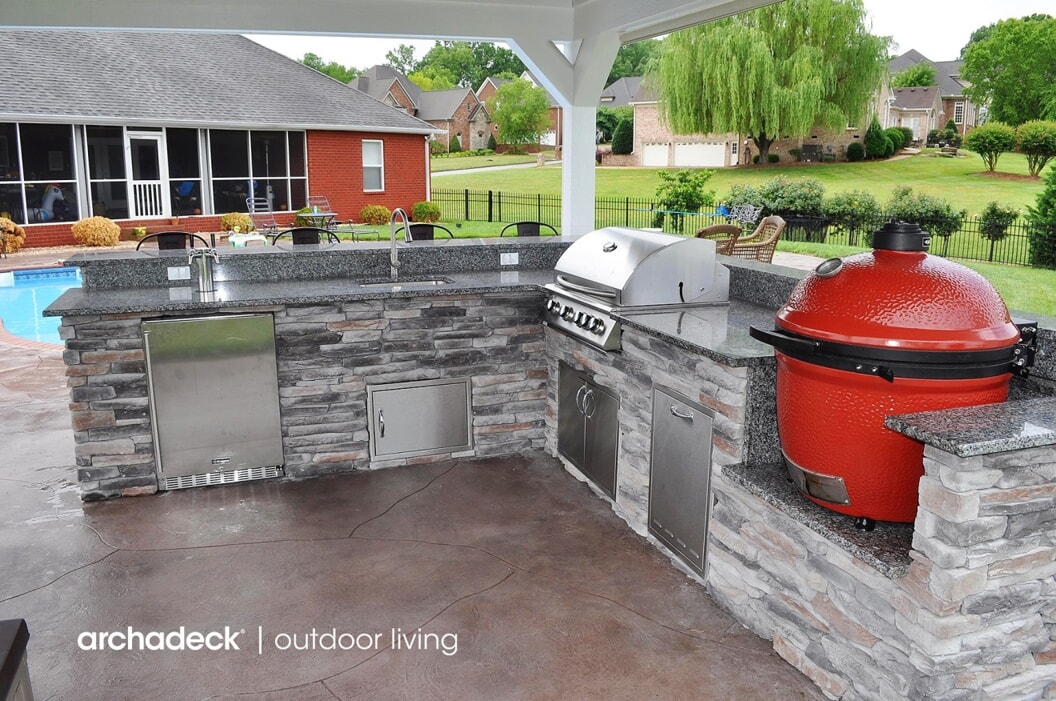 new outdoor kitchen
